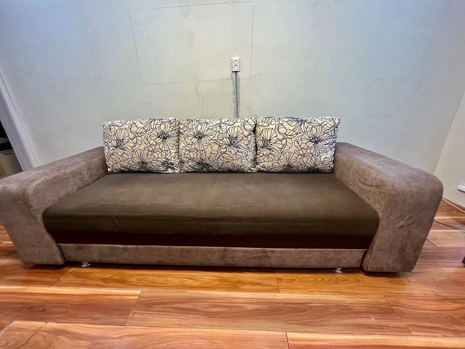 Продам диван в отличном состоянии