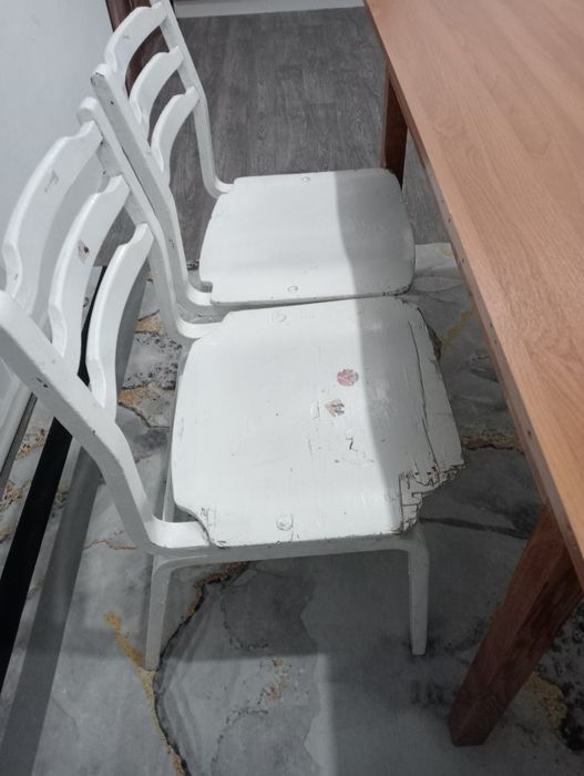 Стол со стульями