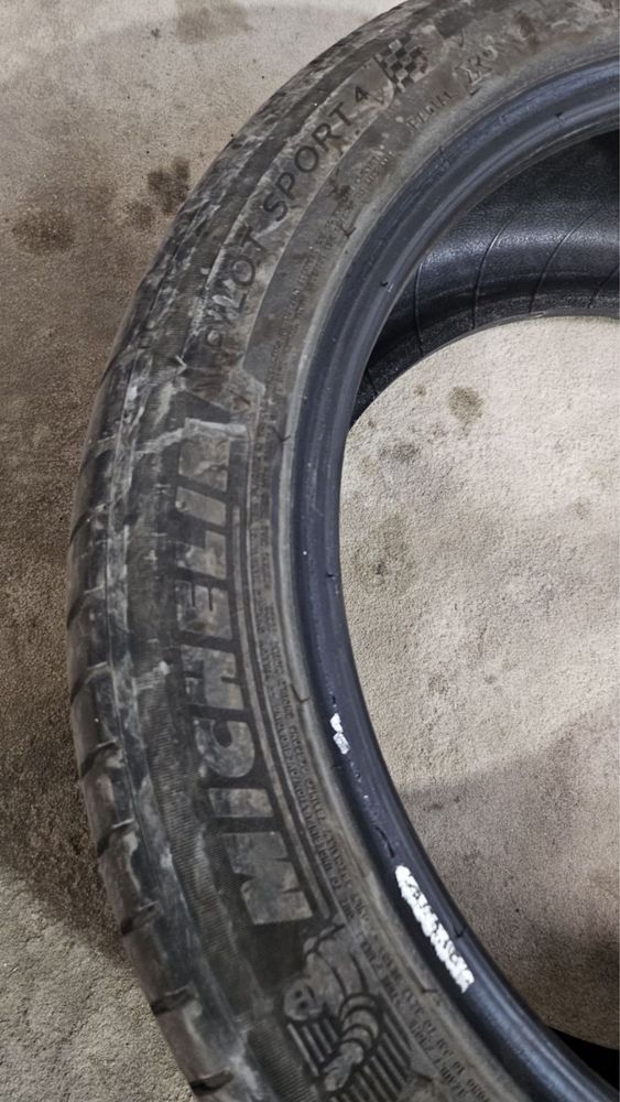 Michelin Pilot Sport 4 235/45/18