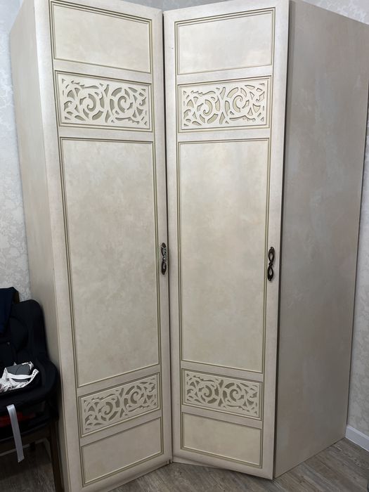 Продаем шкаф
