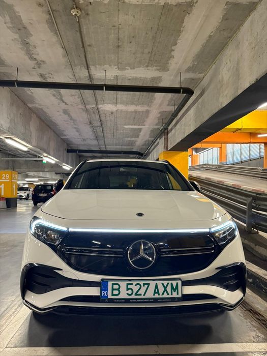 Mercedes Benz EQA superb