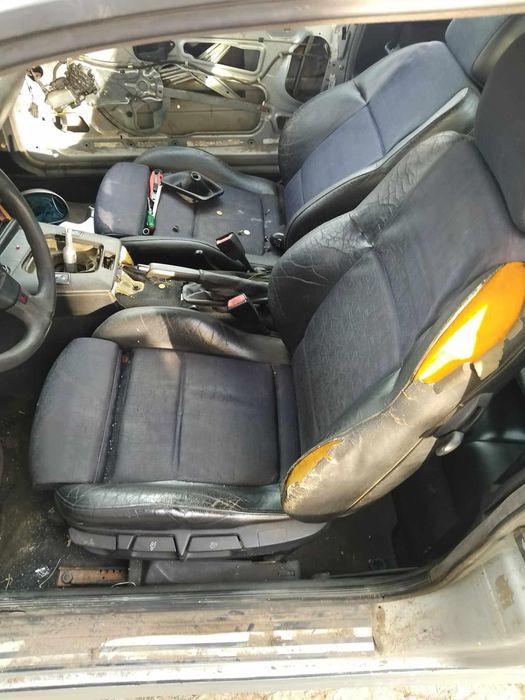 Предни Recaro седалки е36