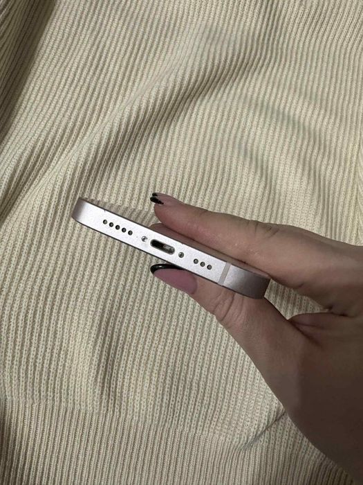 Iphone 13 лилав като нов