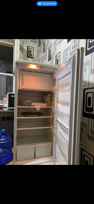 Холодильник сотилади холати зур