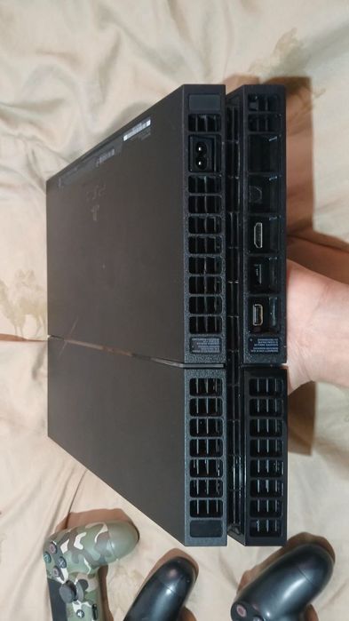 Playstation 4 в отличном состоянии