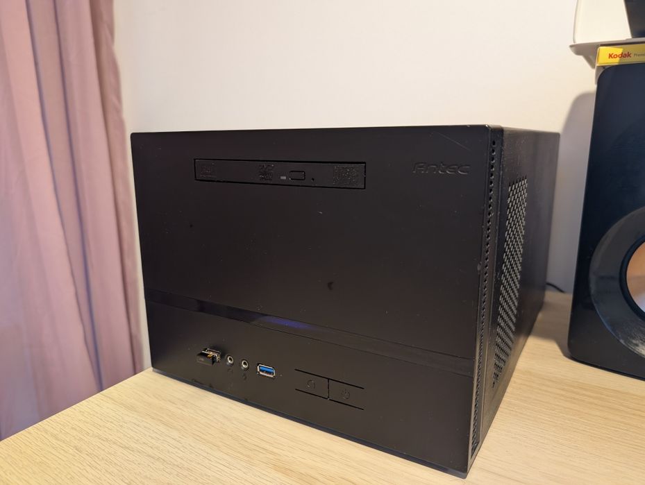 Vand desktop Ryzen 4600g plus monitor Fujitsu