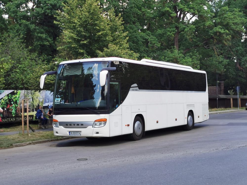 Transport angajati / Autocare si microbuze DE INCHIRIAT