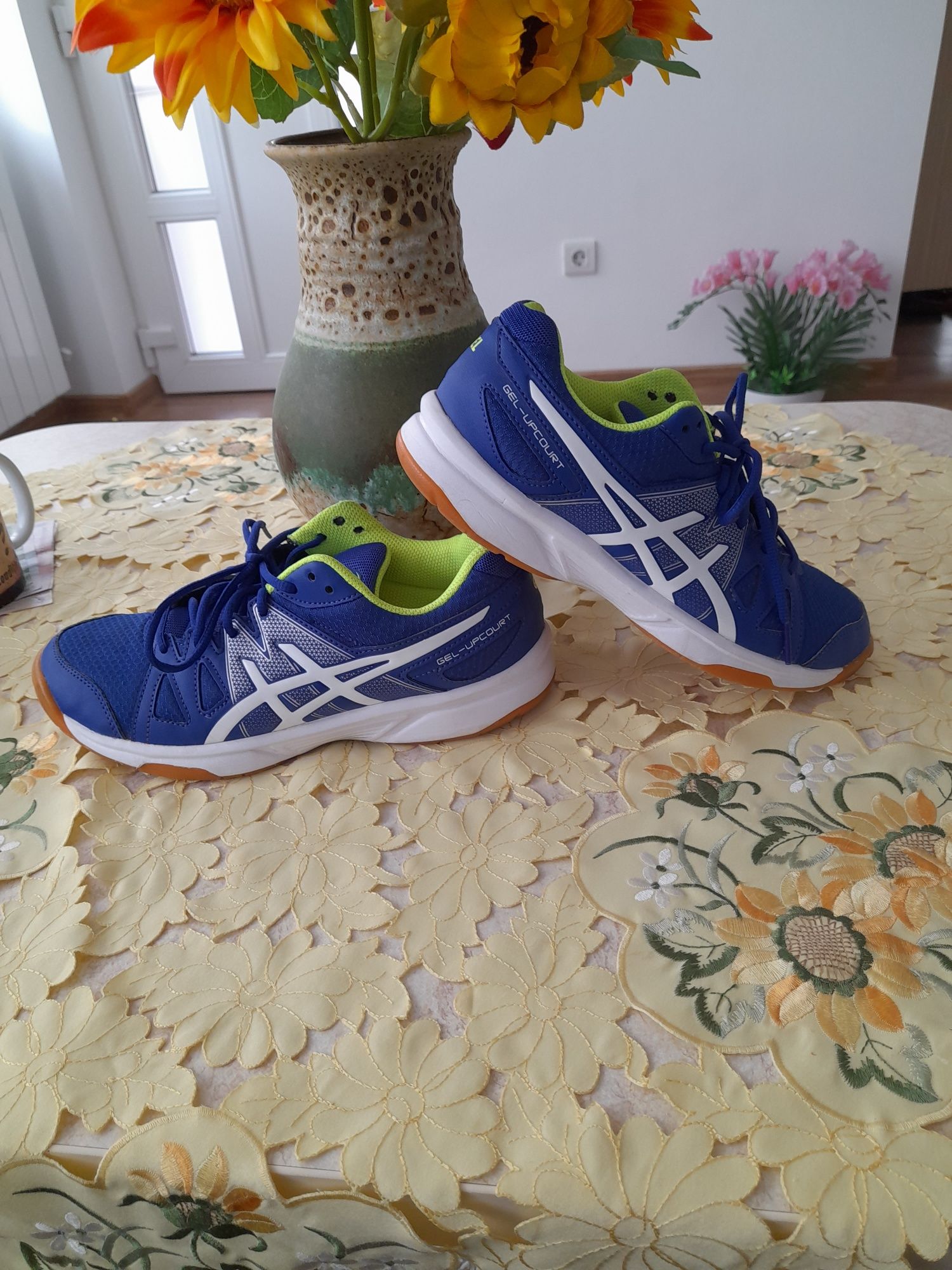 Adidasi Asics nr 39 stare Foarte Buna