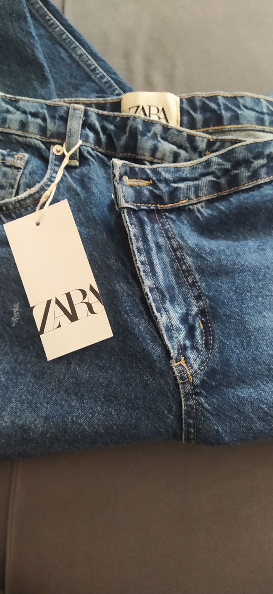 Продам джинсы Zara новые 20000 тг