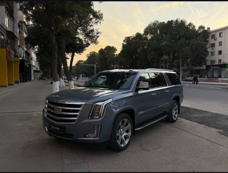 Cadillac Escalade Long