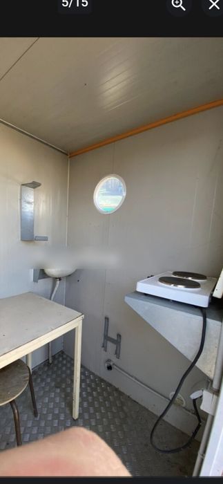 Remorca de inchiriat  cu bucatarie si tualeta