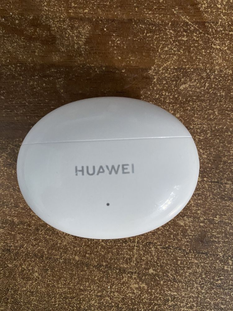 Продаю Huawei Freebuds  4i белый