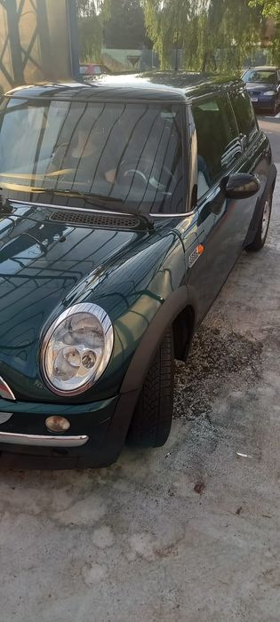 Mini Cooper
An 2002