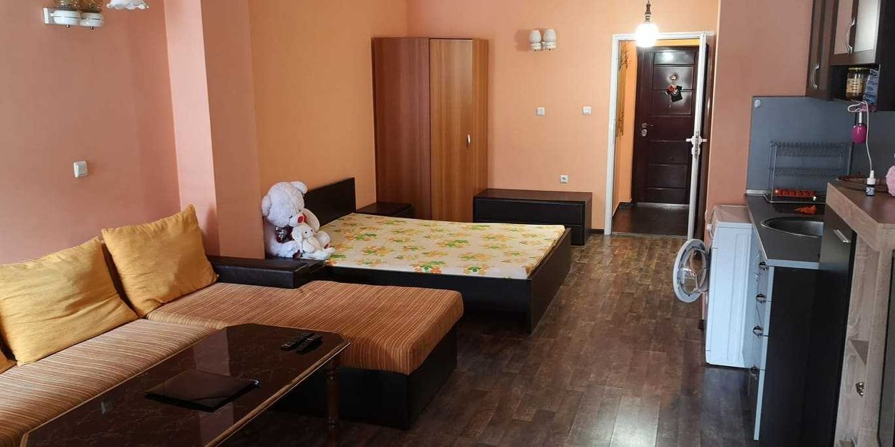 Дава се под наем Двустаен апартамент в Бургас, Възраждане - 55 кв.м за 165 € - Снимка #13