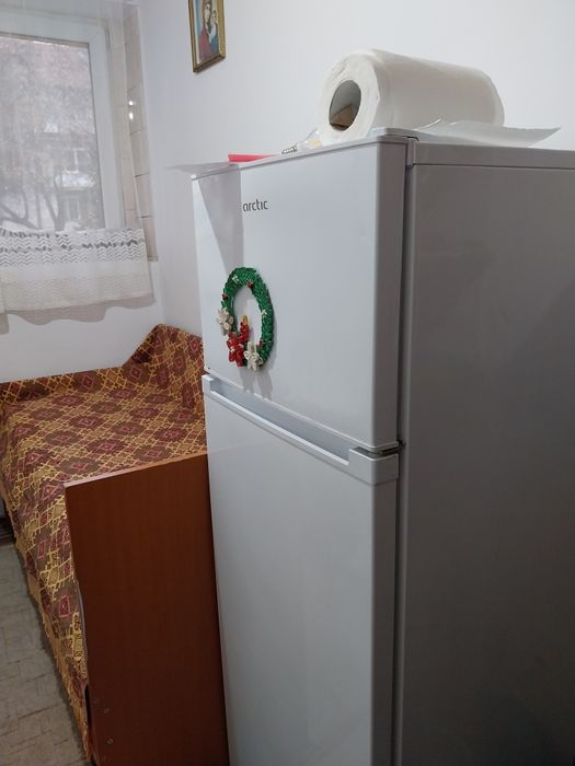 Inchiriez camera de cămin cu baie proprie si încalzire cu cnvector