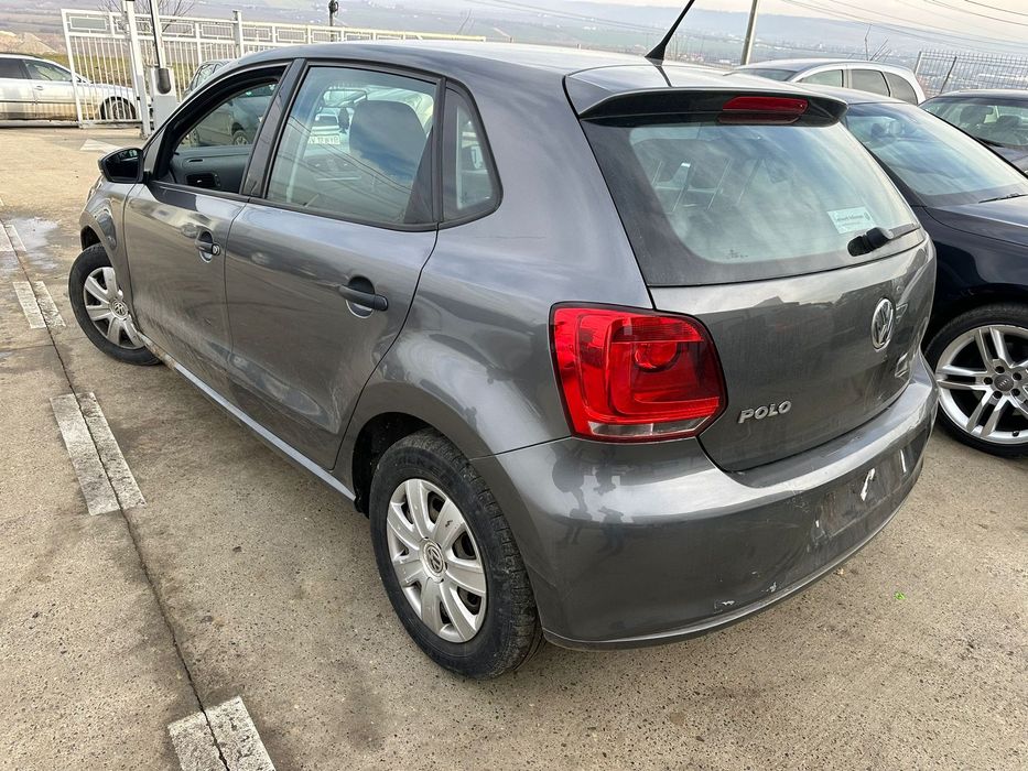 Dezmembrez / Dezmembrari / Piese / Accesorii Vw polo 6r gri 2010 1.2 benzina CGPB