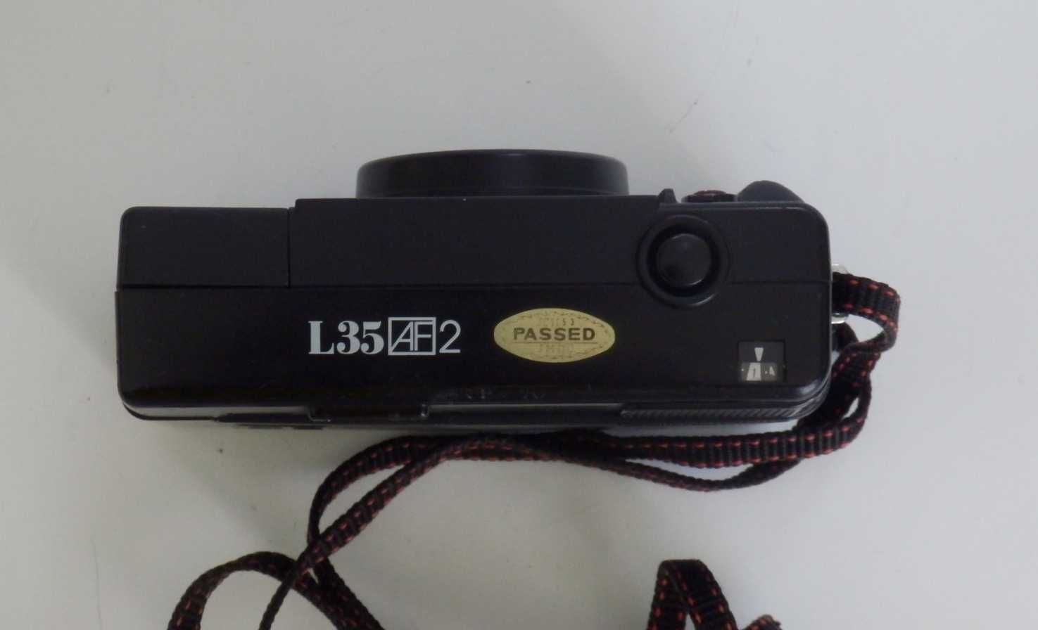Niikon  L35AF2 филмов фотоапарат.