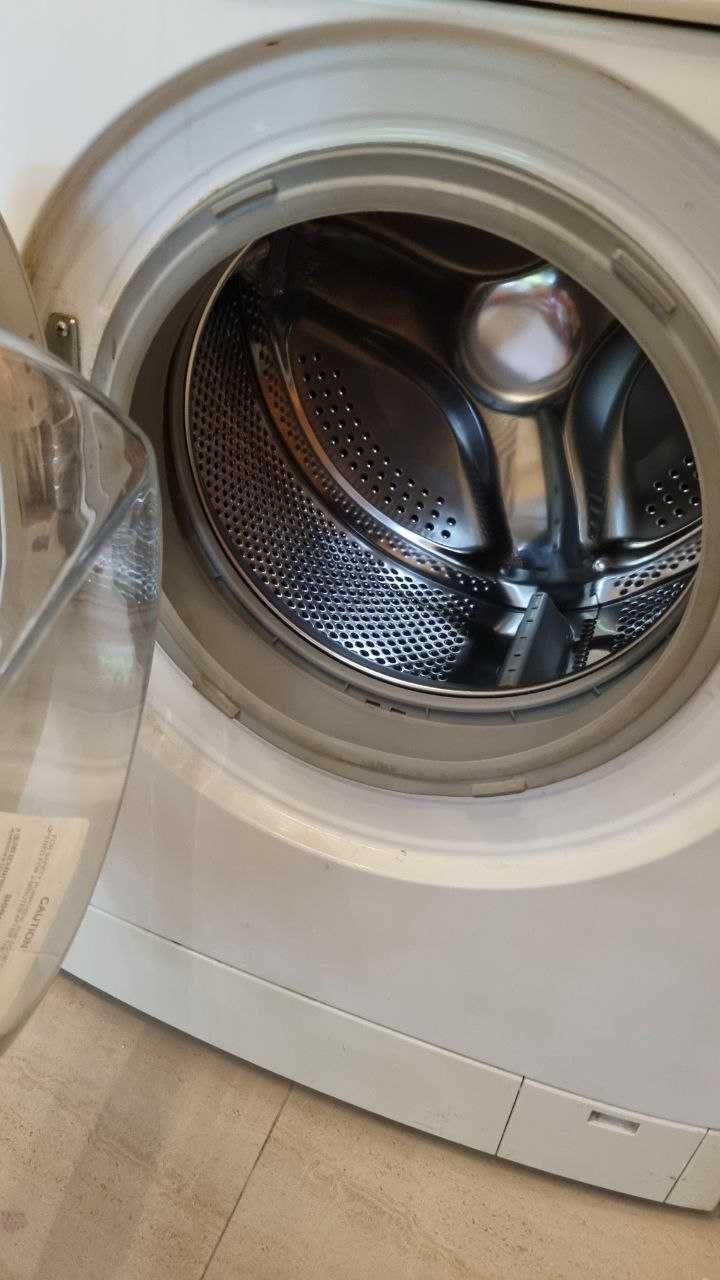 Пералня Zanussi – използвана, работи отлично