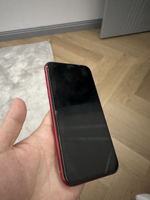 Iphone XR, 128GB в отличном состоянии, акб 83%