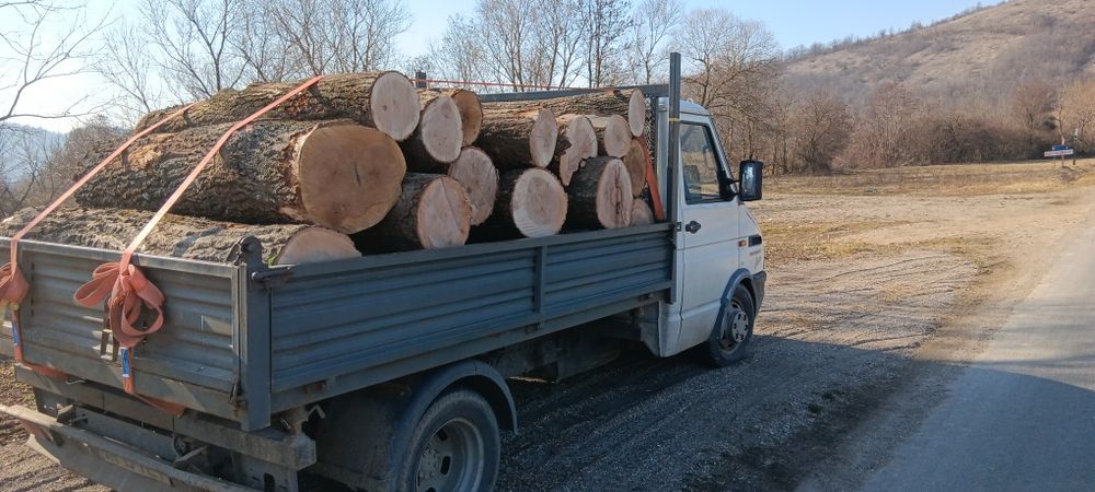 Aduc lemn de foc la comanda