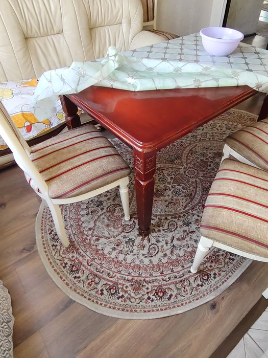 Стол Малайзия стулья