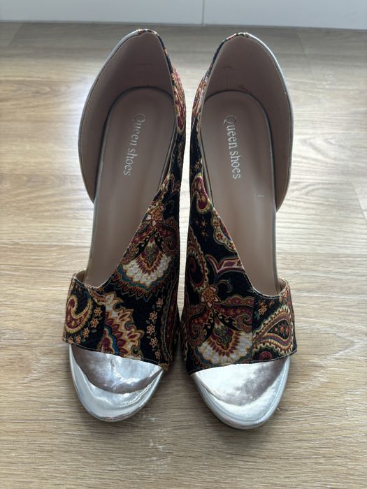 Vand pantofi dama noi