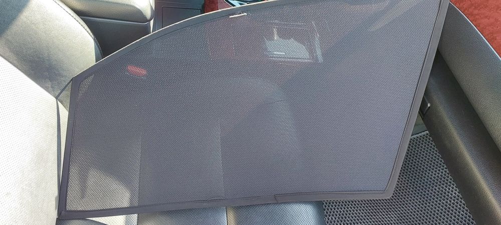 Шторка на камри 50