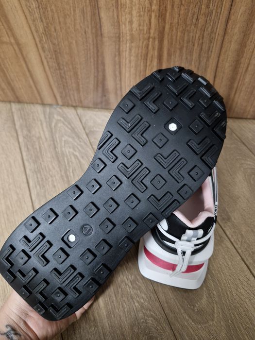 Дамски маратонки НОВИ