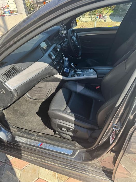 Dezmembrez bmw 520d