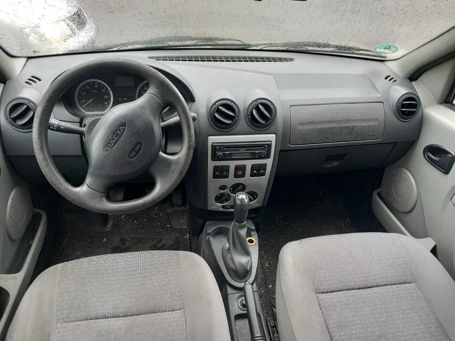 Dacia Logan Mcv a,c an 2007 recent adusa