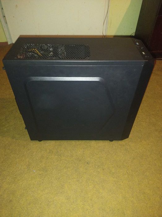 Настолен компютър в много добро състояние