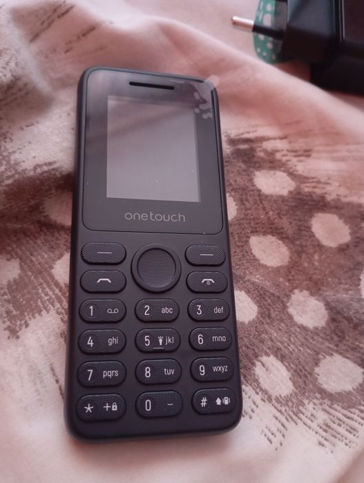 Телефон нов за ползване.