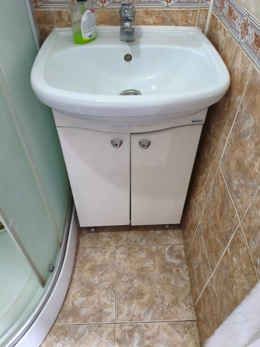 Раковина с тумбой