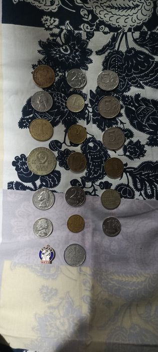 Продам монеты срочно нужны деньги