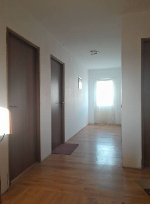 Casa de vânzare, pret negociabil