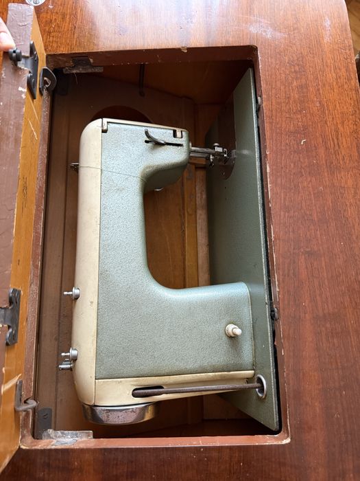 Masina de cusut Ileana 1966