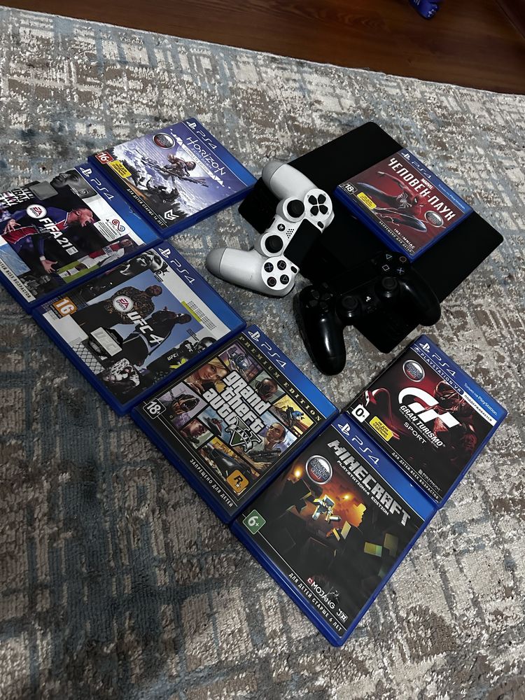ПРОДАЕТСЯ приставка PS4 SLIM 1TB вместе с играми
