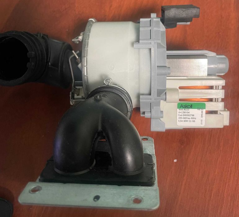 Hotpoint Ariston LSF 723