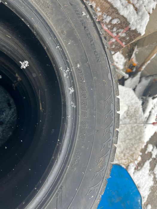 Продам зимние покрышки 205/60/16