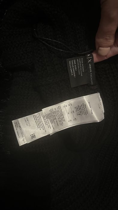 Пончо с косъм Armani ново