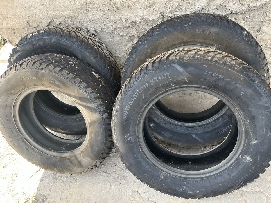 Шины зимние 235/70/16