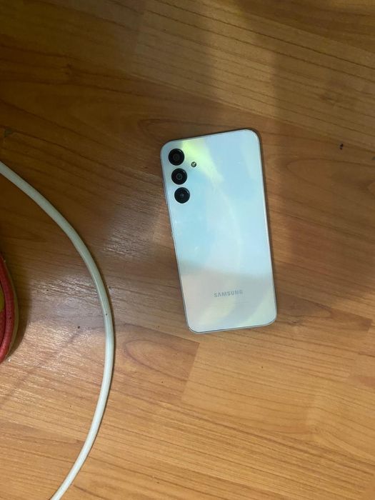 Продам телефон самсунг