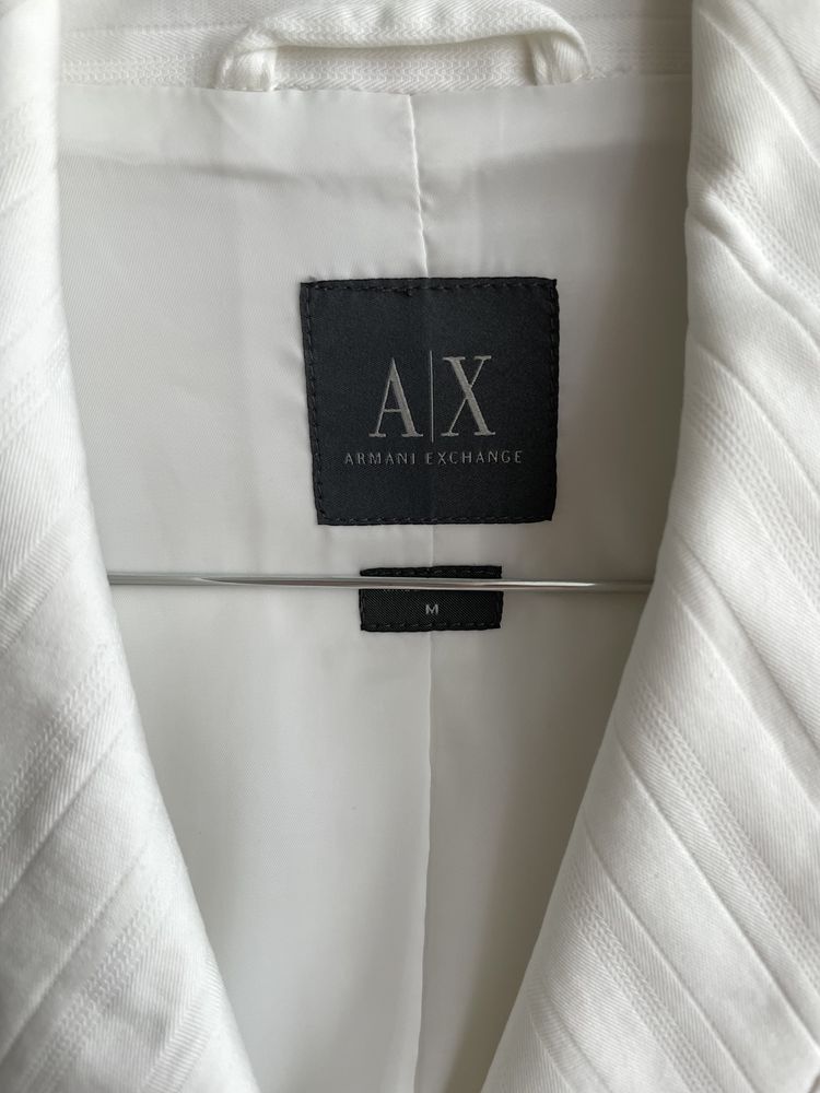 Armani Exchange бяло сако S размер