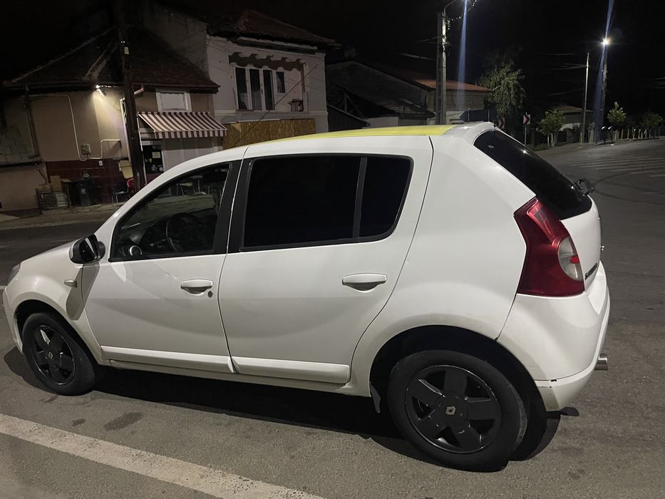 Dacia sandero 1.2 benzina/gaz Ac  an 2012