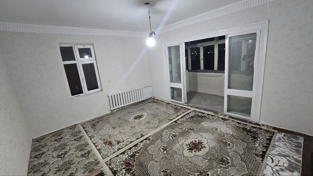 Нурафшон Тинчлик метро 1-2 хоналик уй узимники ижарага бераман
