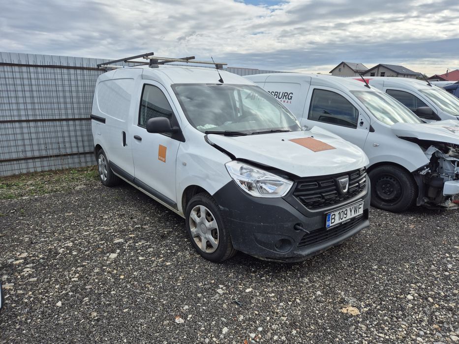 Dacia dokker lovit avariat