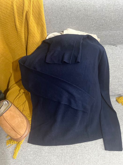 Helancă pe gât bleumarin închis nouă S dama