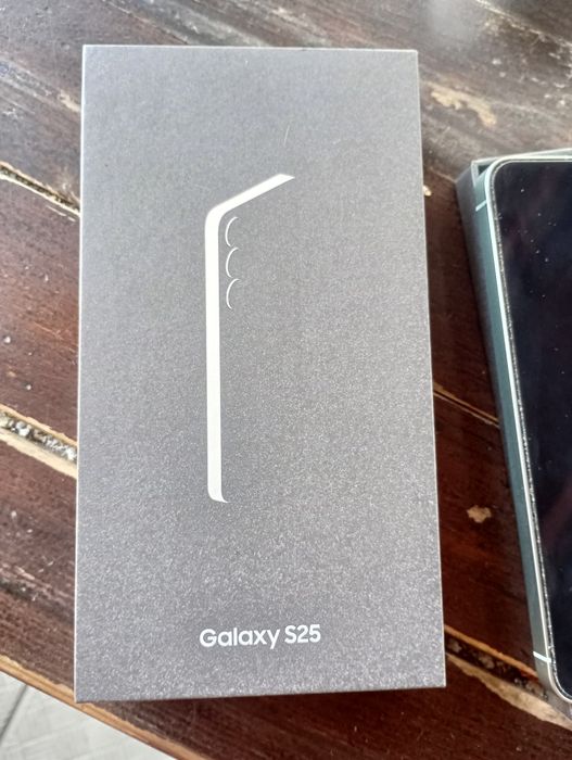 Samsung S 25 256GB