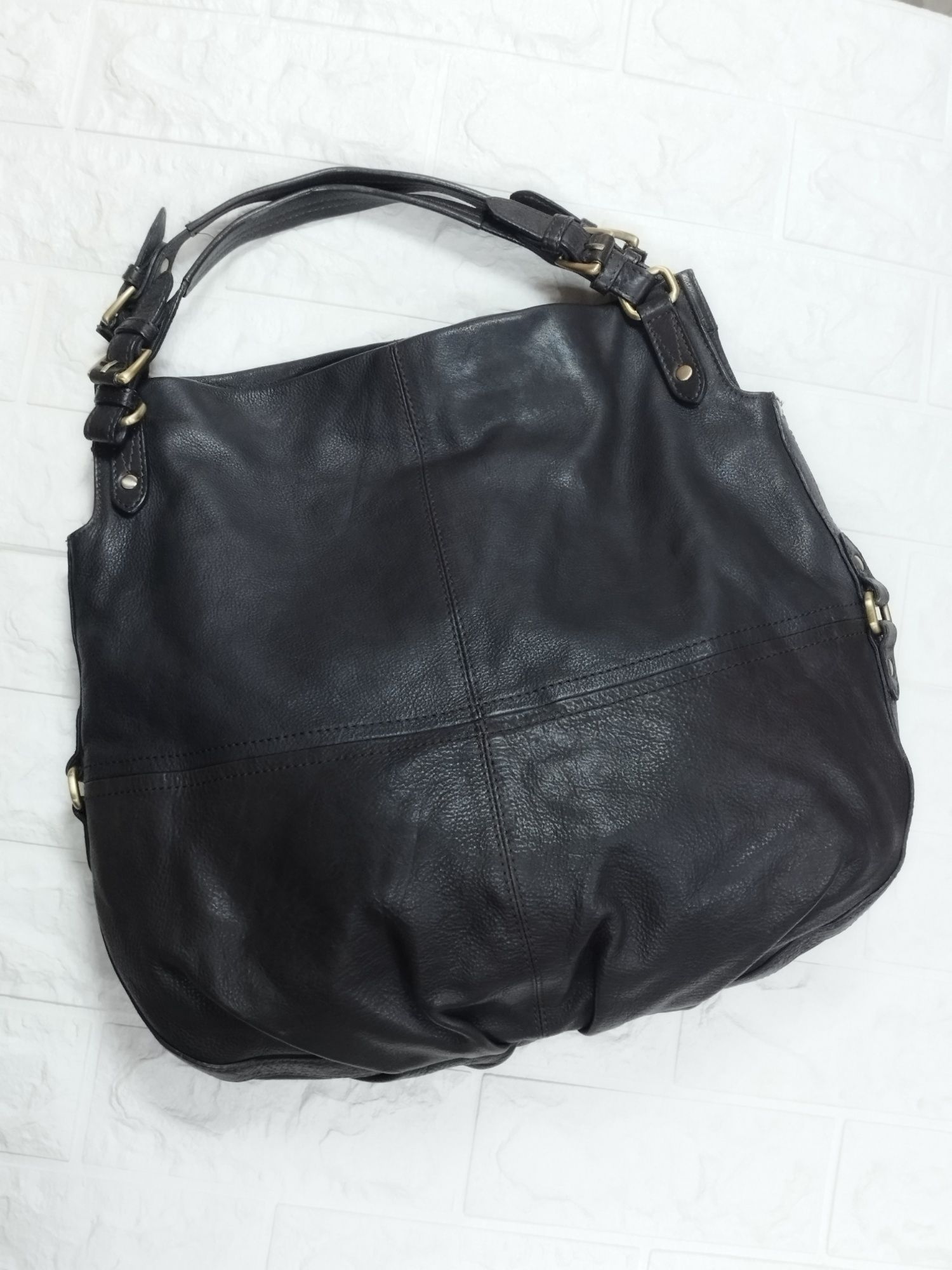 LINEA WEEKEND , оригинална дамска чанта, естествена кожа,guess, Louise