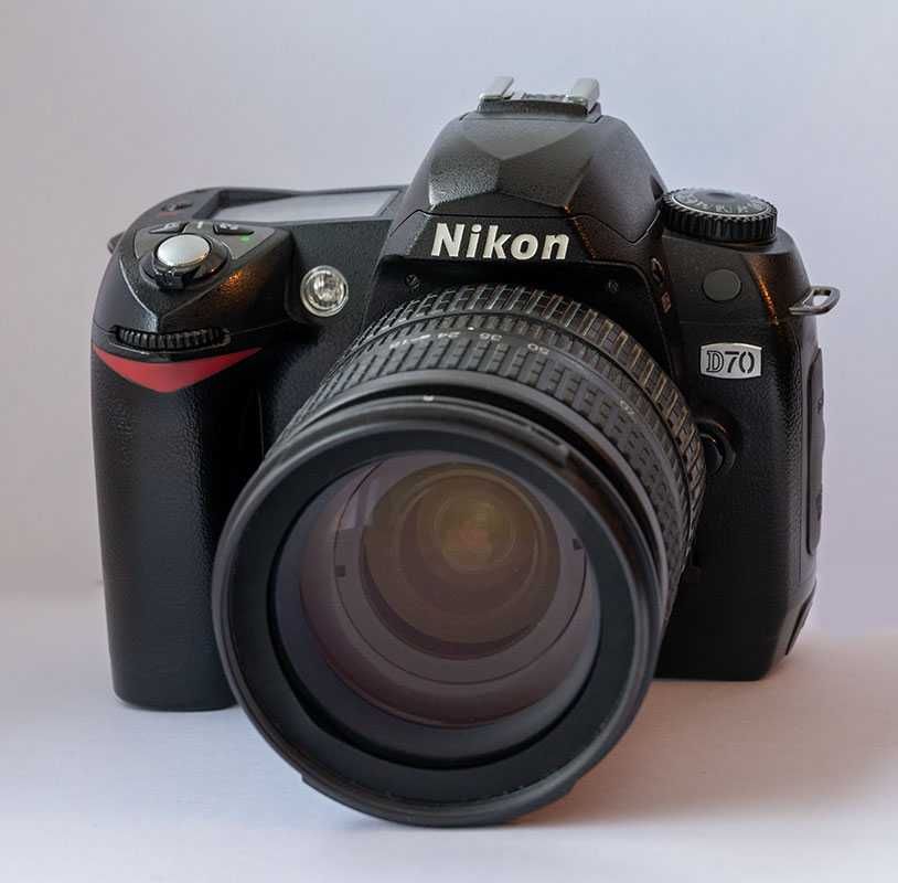 Nikon D70 без объектива